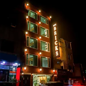 Bricks, Karol Bagh, New 3*, Дели Индия