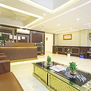 Decent - Delhi Airport 4*, Нью-Дели Индия