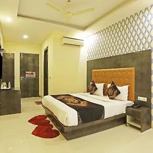 Smart Signature Delhi Airport 4*, Нью-Дели Индия